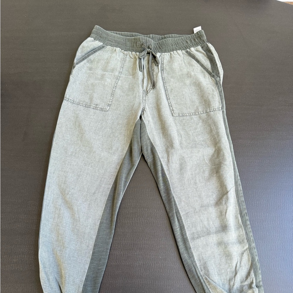Splendid Gray Joggers Soft and Relaxed Fit